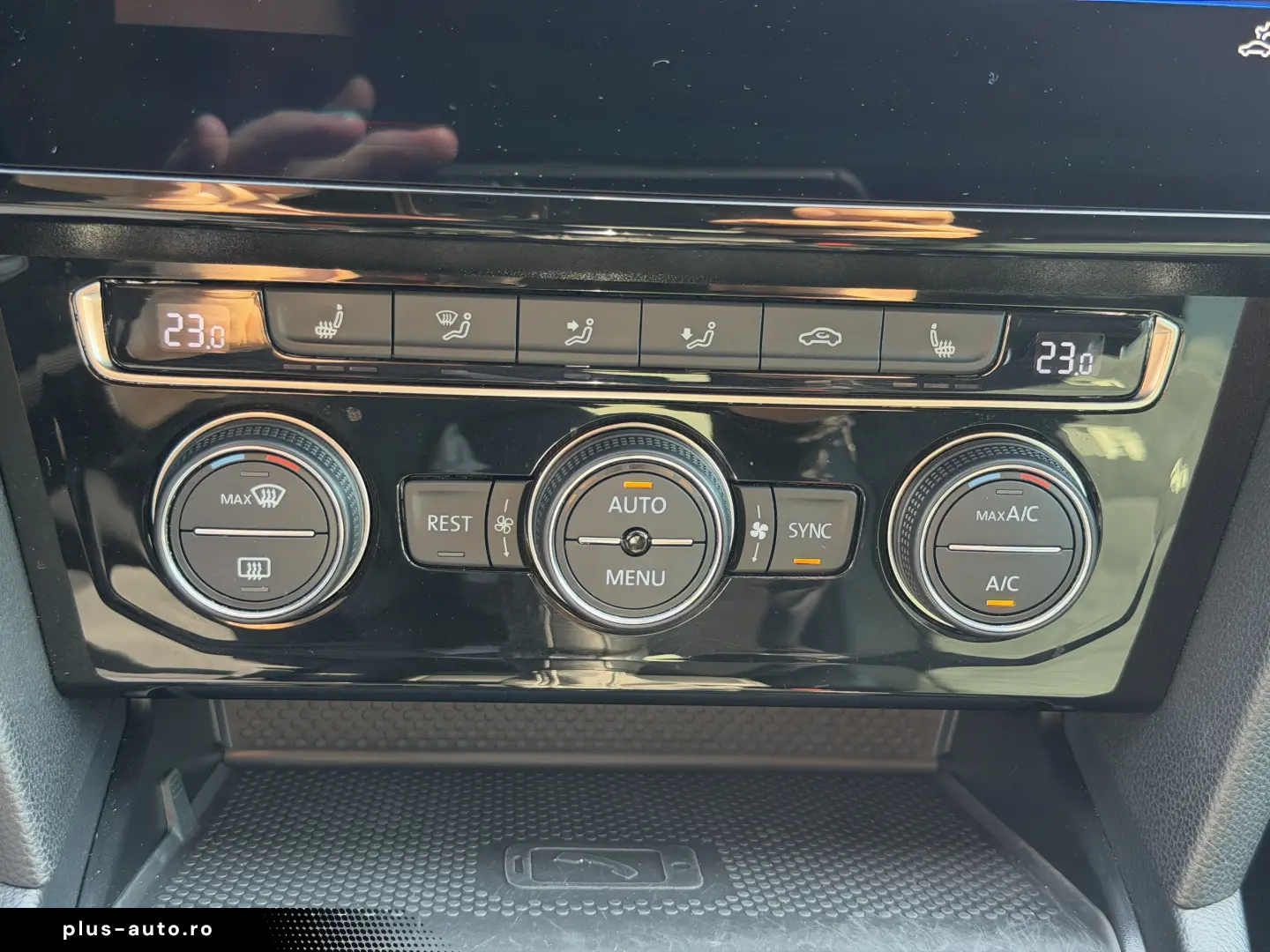 VW ARTEON  3xR-LINE  Faruri full MATRIX  2.0 TSI-190CP