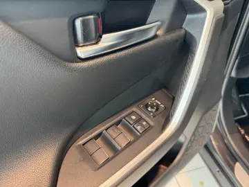 RAV 4 2.5 4x2 Hybrid Team D  AHK el Heck ACC CAM