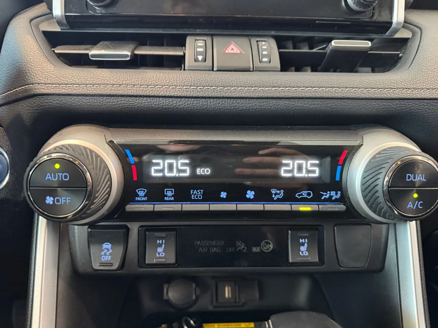 RAV 4 2.5 4x2 Hybrid Team D  AHK el Heck ACC CAM