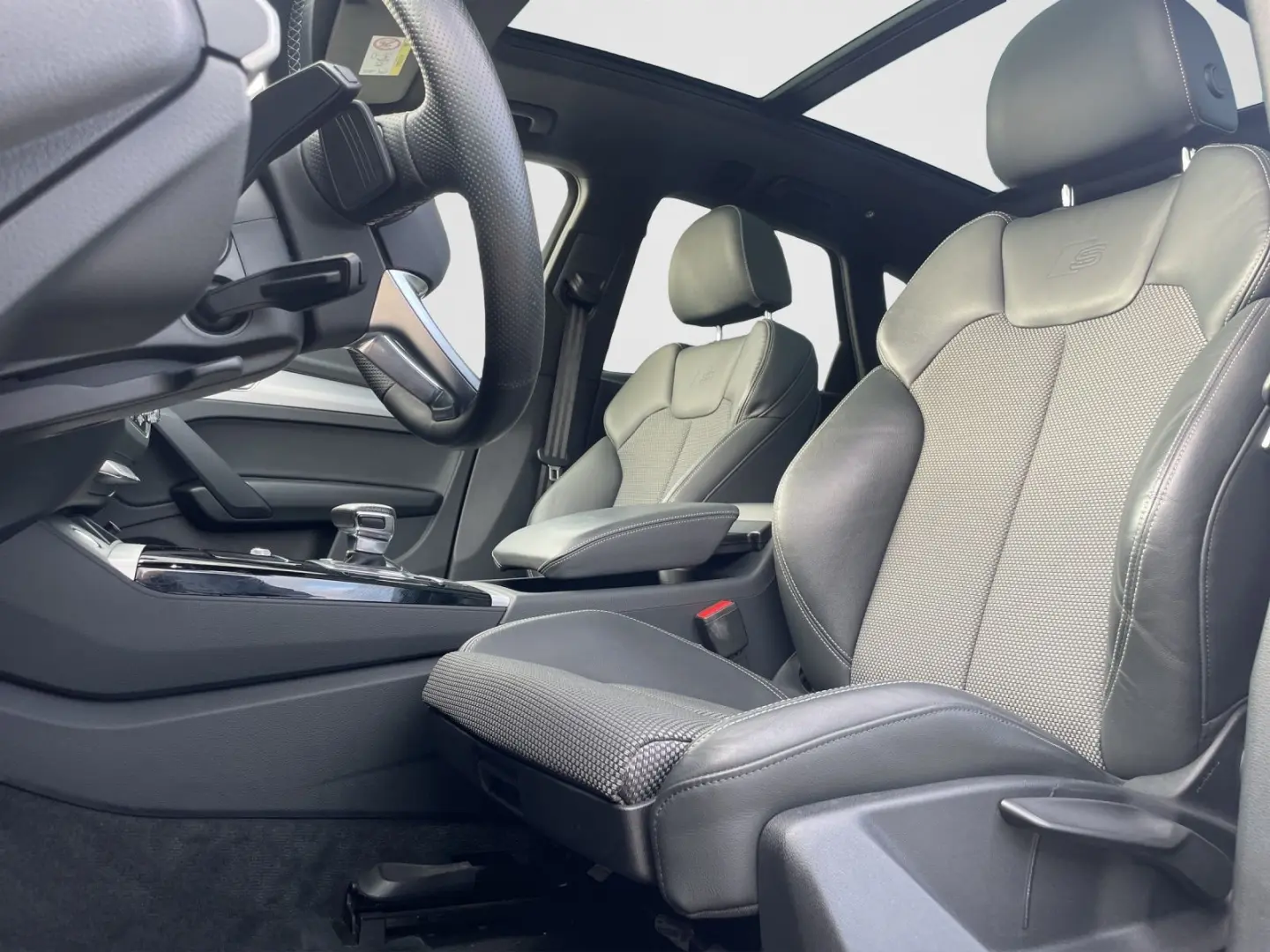 Q5 40 TDI quattro S line PANO MAT LED ACC