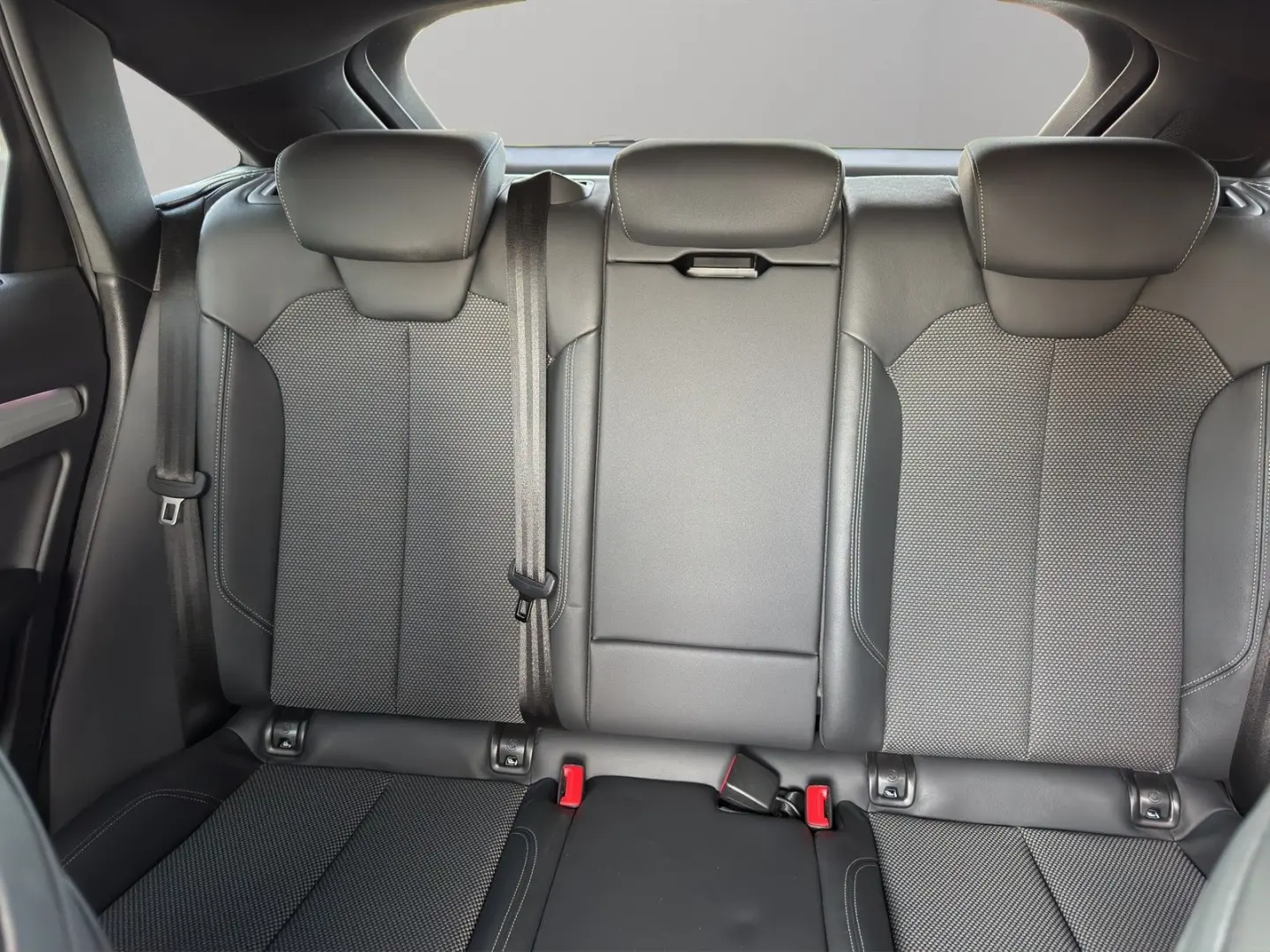 Q5 2.0 TDI Sportback S Line Matrix Pano AHK 40 T