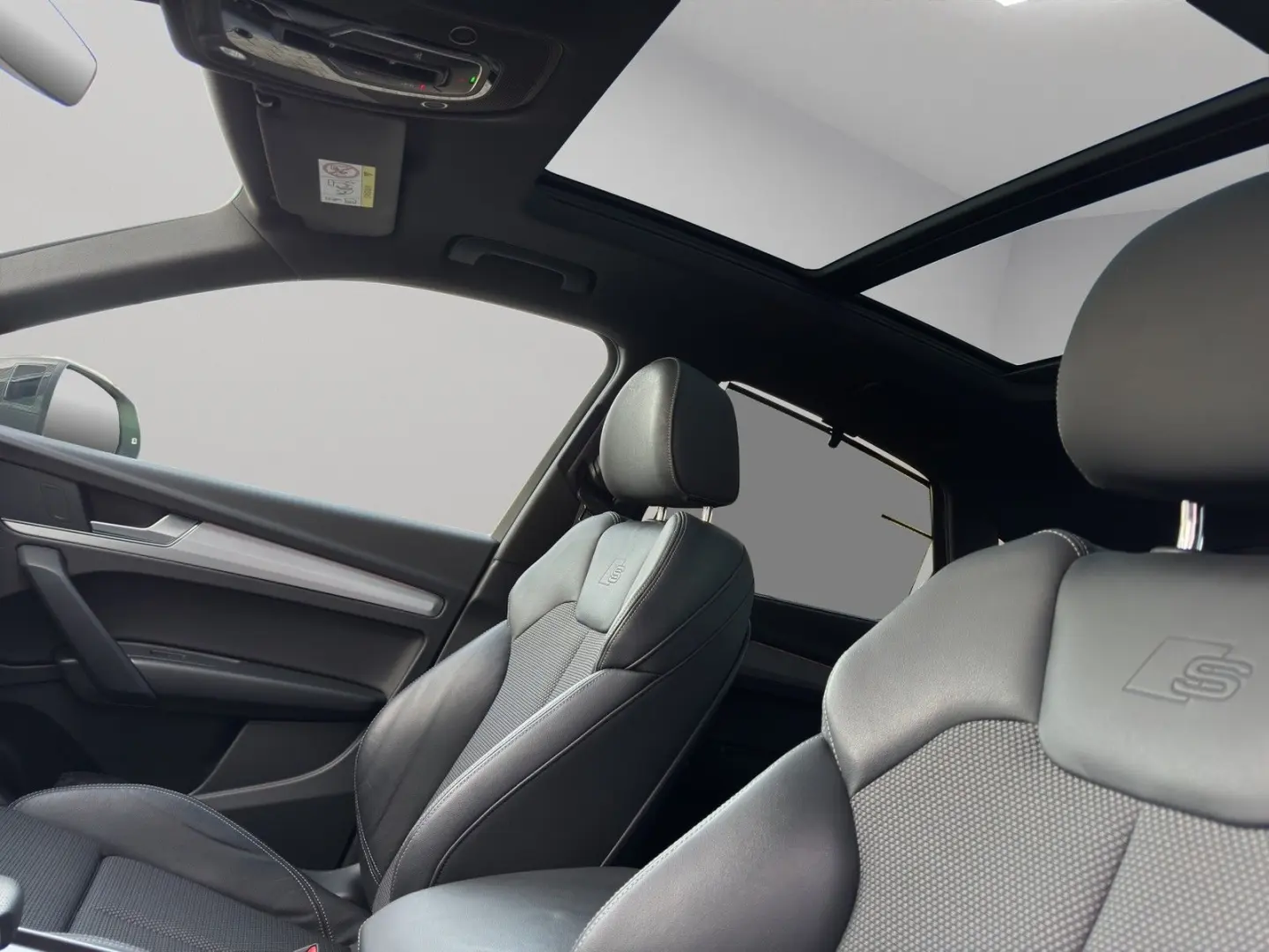 Q5 2.0 TDI Sportback S Line Matrix Pano AHK 40 T