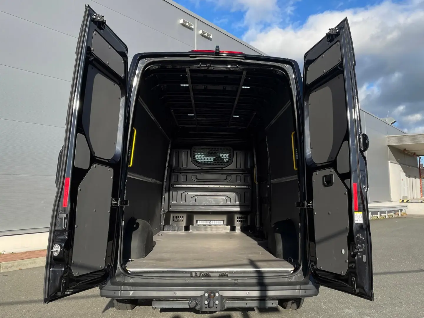 Crafter Kasten 35 L4H3 NAV SITZHZ AHK DAB KAMERA