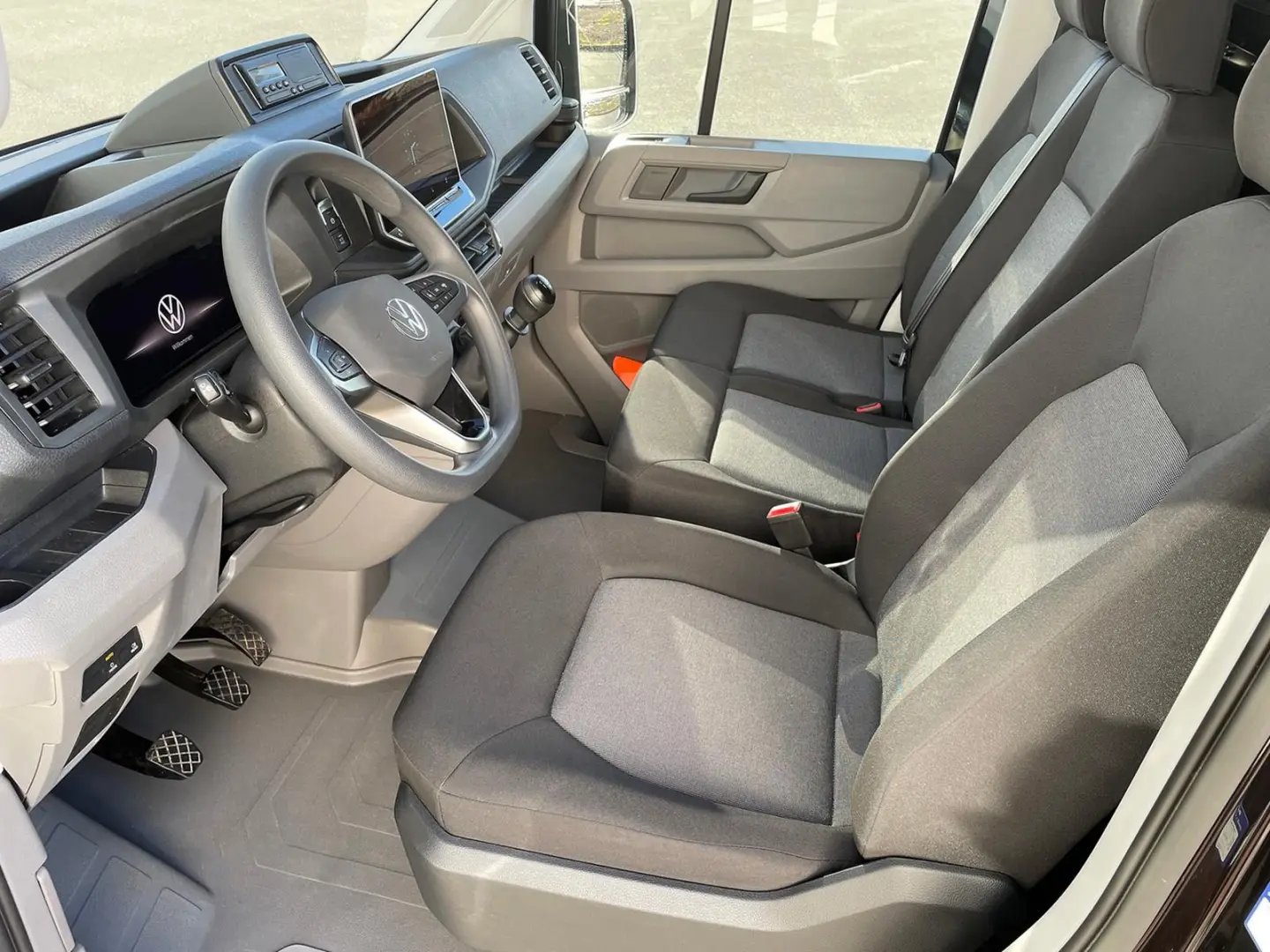 Crafter Kasten 35 L4H3 NAV SITZHZ AHK DAB KAMERA