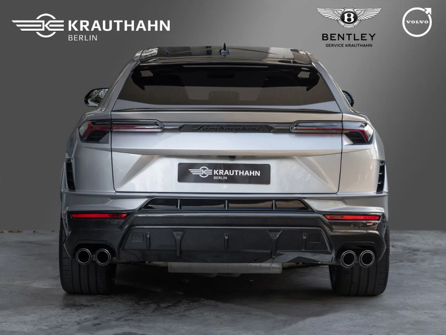Urus Performante Full Carbon PPF Akrapovic 23