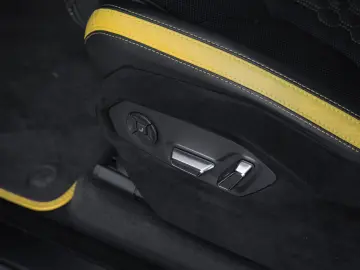 Urus Performante Full Carbon PPF Akrapovic 23