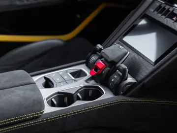 Urus Performante Full Carbon PPF Akrapovic 23