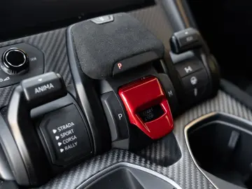 Urus Performante Full Carbon PPF Akrapovic 23