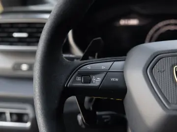 Urus Performante Full Carbon PPF Akrapovic 23