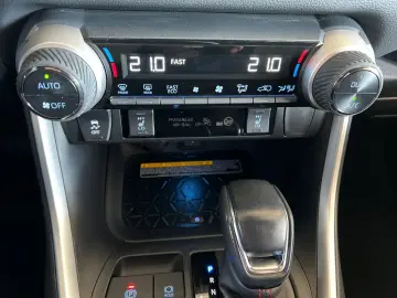 RAV 4 Plug-in-Hybrid Technik-Paket  HUD CAM 4xSH