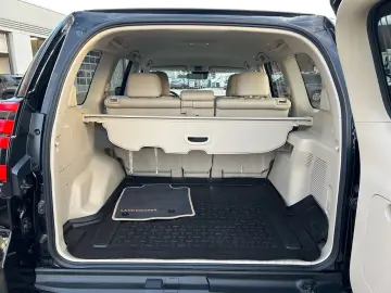 Land Cruiser 2.8 D-4D EXECUTIVE GELÄNDE beige