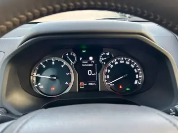 Land Cruiser 2.8 D-4D EXECUTIVE GELÄNDE beige