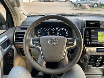 Land Cruiser 2.8 D-4D EXECUTIVE GELÄNDE beige