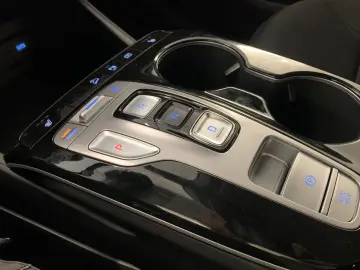 Tucson Hybrid 4WD NAVI LED 19  KAMERA DAB