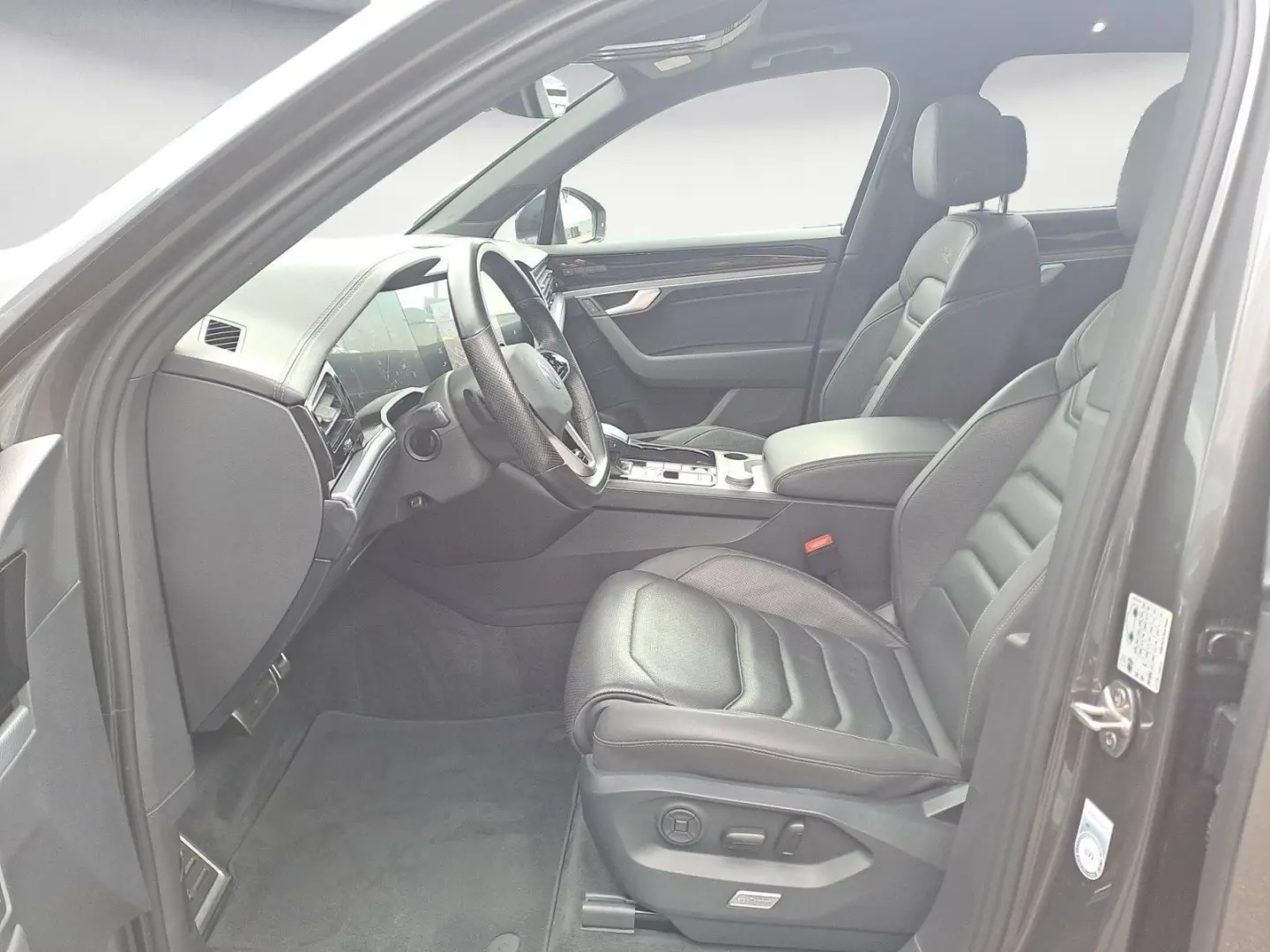 Touareg 3 0 V6 TDI 4Motion tiptronic R Line AHK