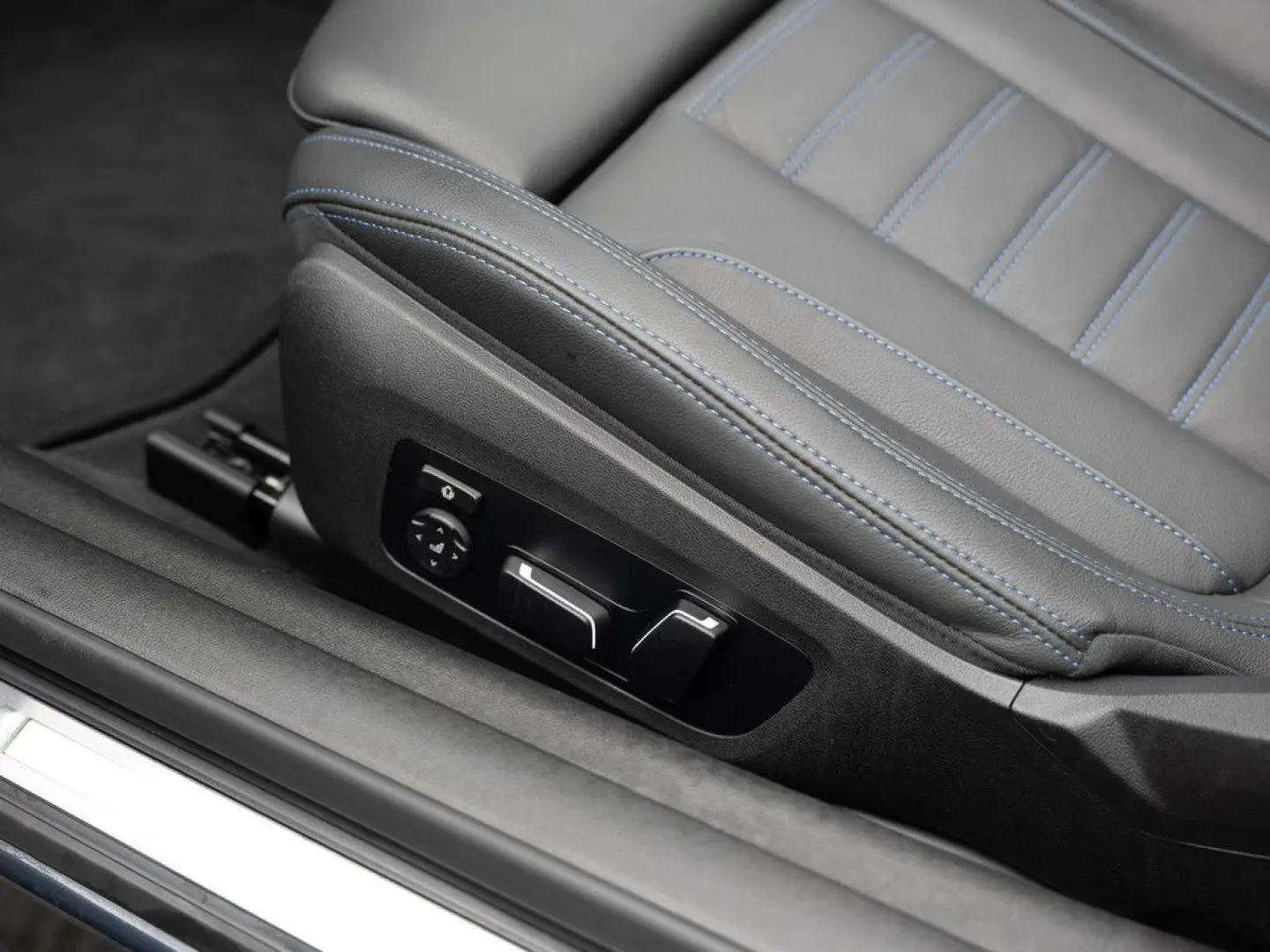 M440i Cabrio xDrive FACEL. AHK 360  LED STANDHZ