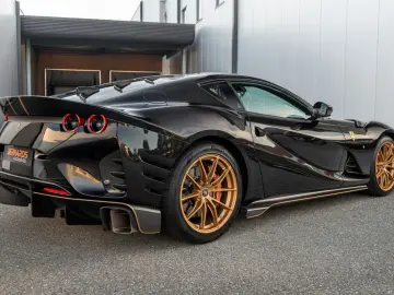 812 Competizione - Nero Daytona - Atelier