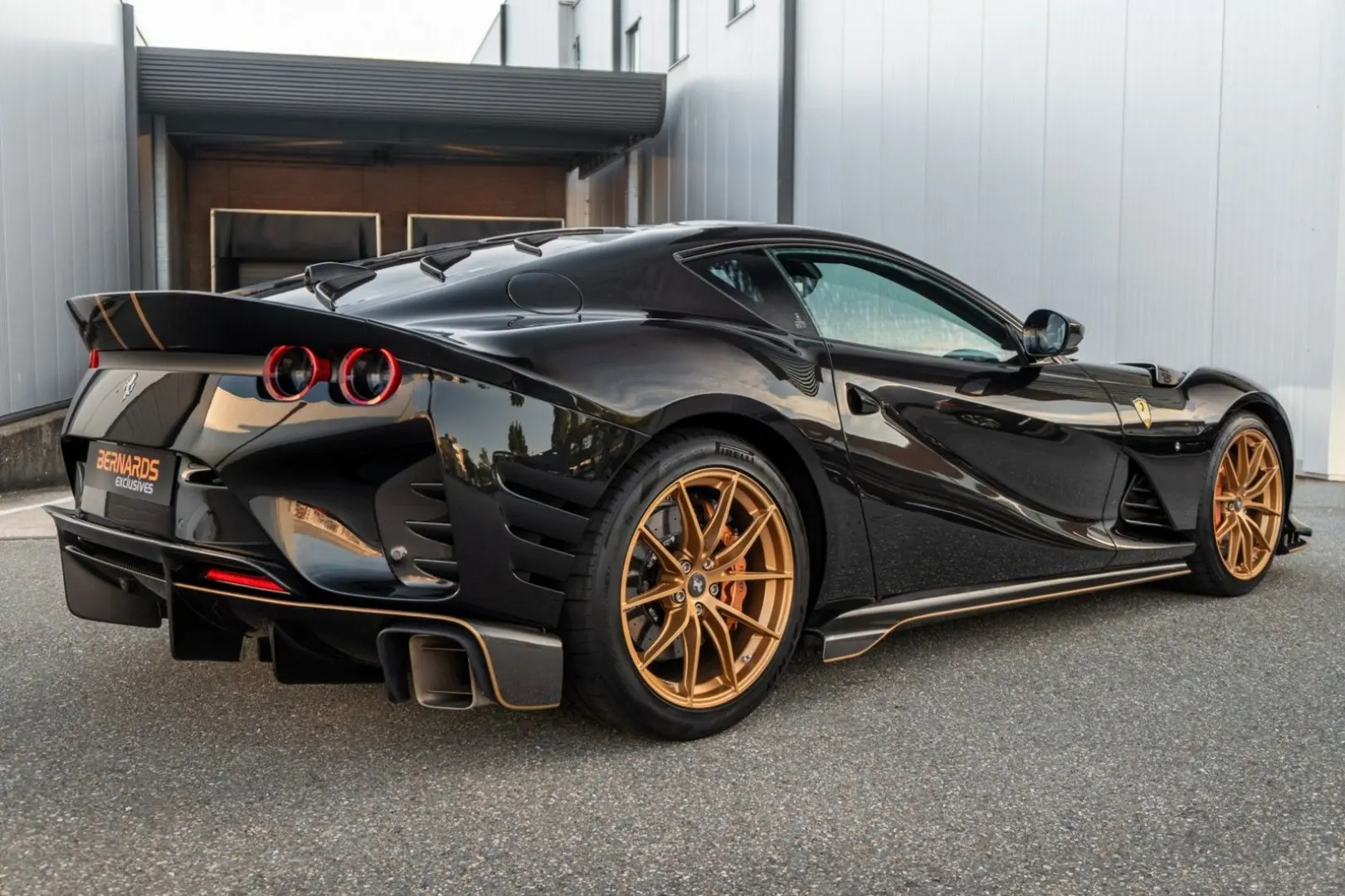 812 Competizione - Nero Daytona - Atelier