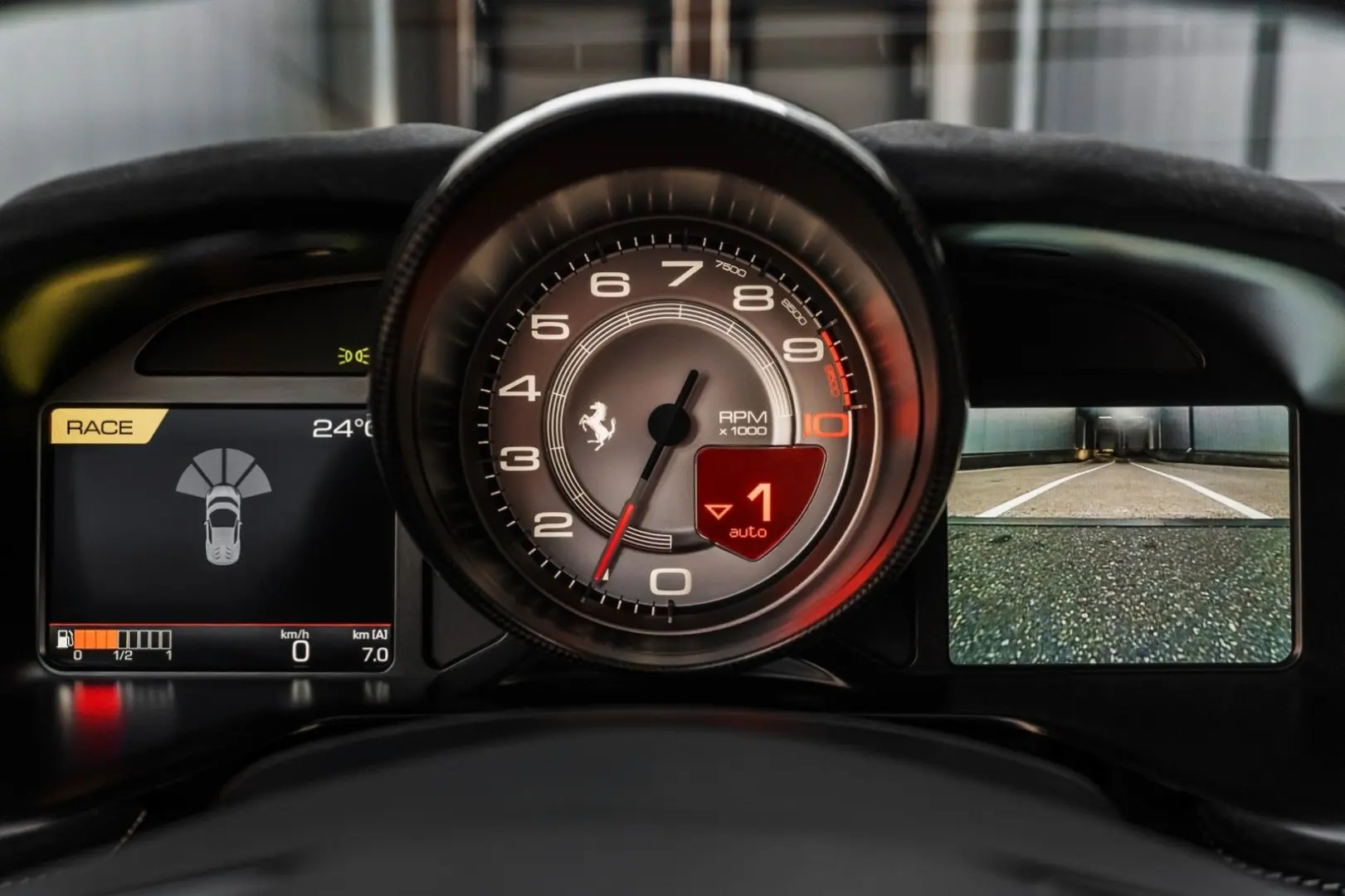 812 Competizione - Nero Daytona - Atelier