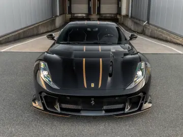 812 Competizione - Nero Daytona - Atelier