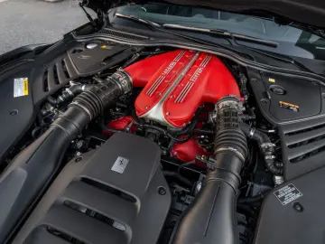 812 Competizione - Nero Daytona - Atelier