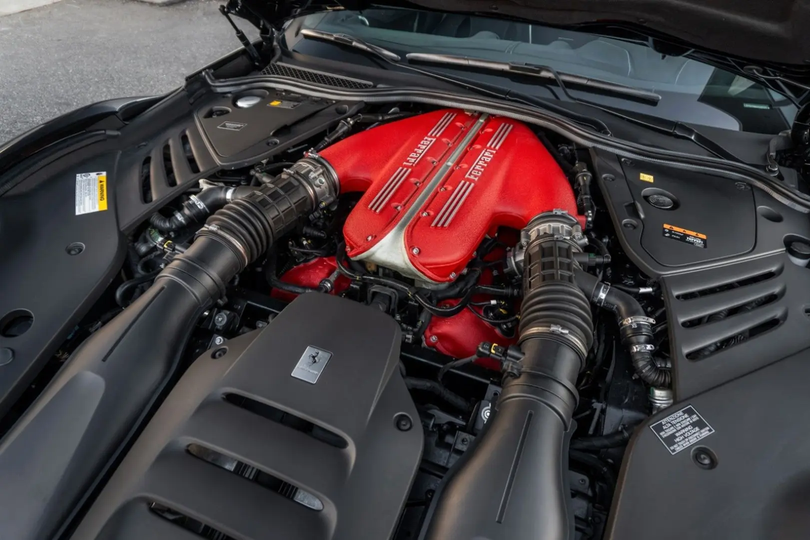 812 Competizione - Nero Daytona - Atelier