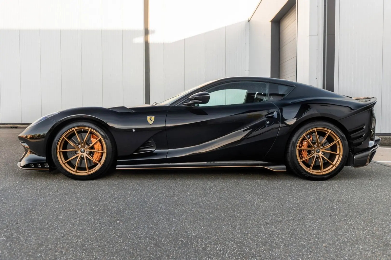 812 Competizione - Nero Daytona - Atelier