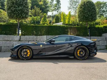 812 6.5 V12 Competizione DCT