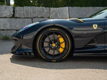 812 6.5 V12 Competizione DCT