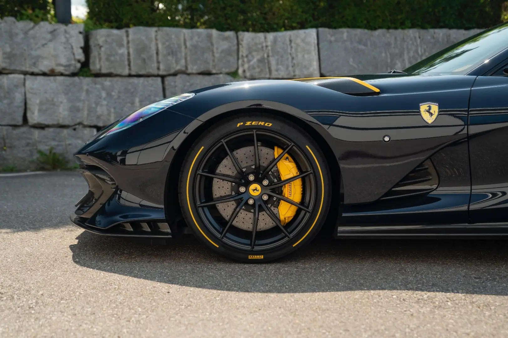 812 6.5 V12 Competizione DCT