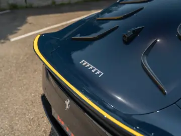 812 6.5 V12 Competizione DCT