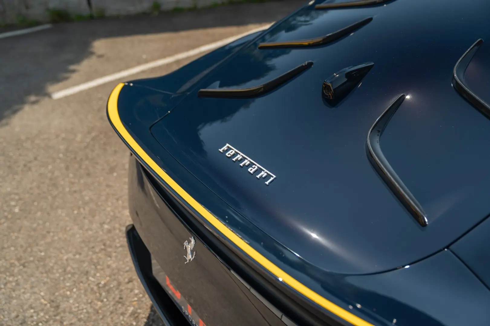 812 6.5 V12 Competizione DCT