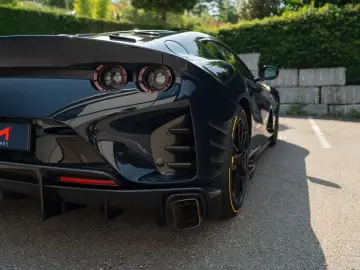 812 6.5 V12 Competizione DCT