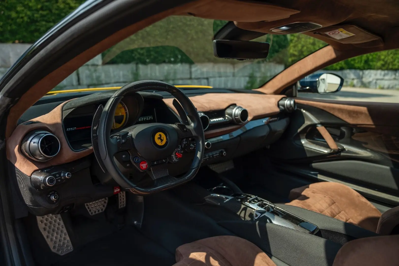 812 6.5 V12 Competizione DCT