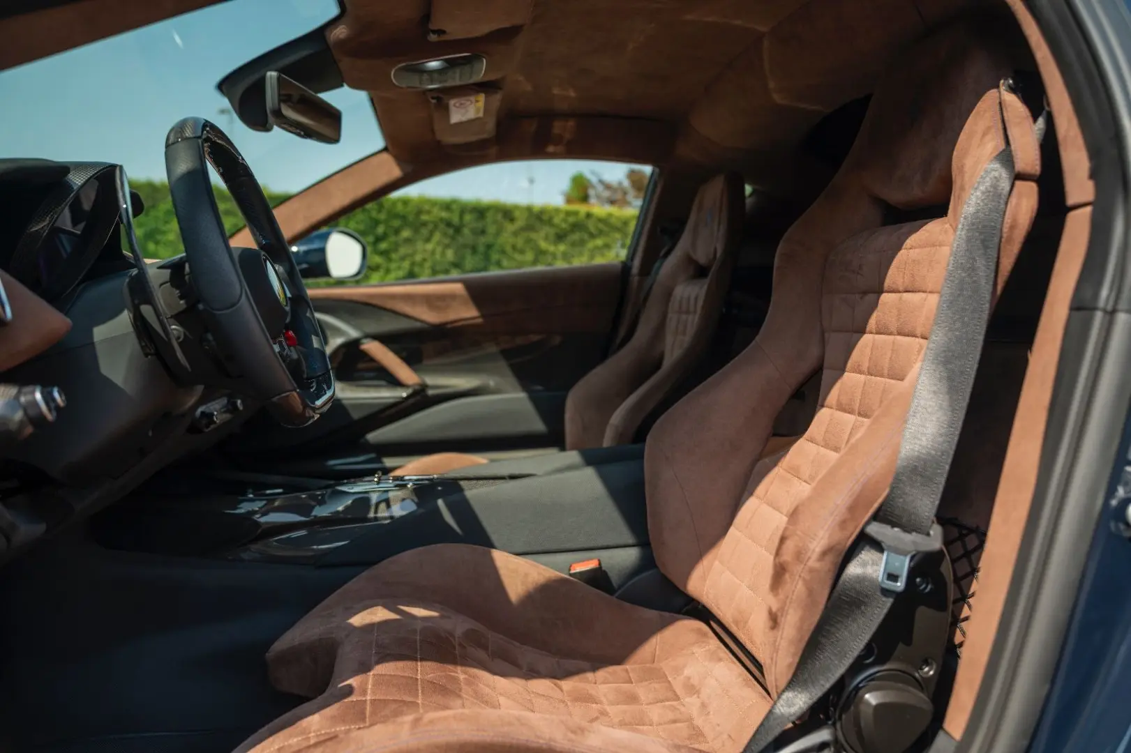 812 6.5 V12 Competizione DCT