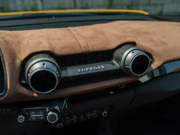 812 6.5 V12 Competizione DCT