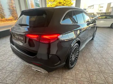 GLC 300 d 4M AMG Line Pano-Dach Distronic Kamera
