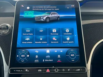 GLC 300 d 4M AMG Line Pano-Dach Distronic Kamera