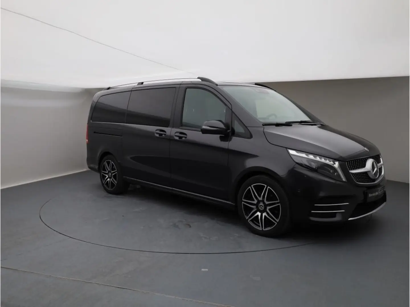 V 220 d AMG 7Sitze AHK ILS Navi RfKam 19Zoll