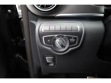 V 220 d AMG 7Sitze AHK ILS Navi RfKam 19Zoll