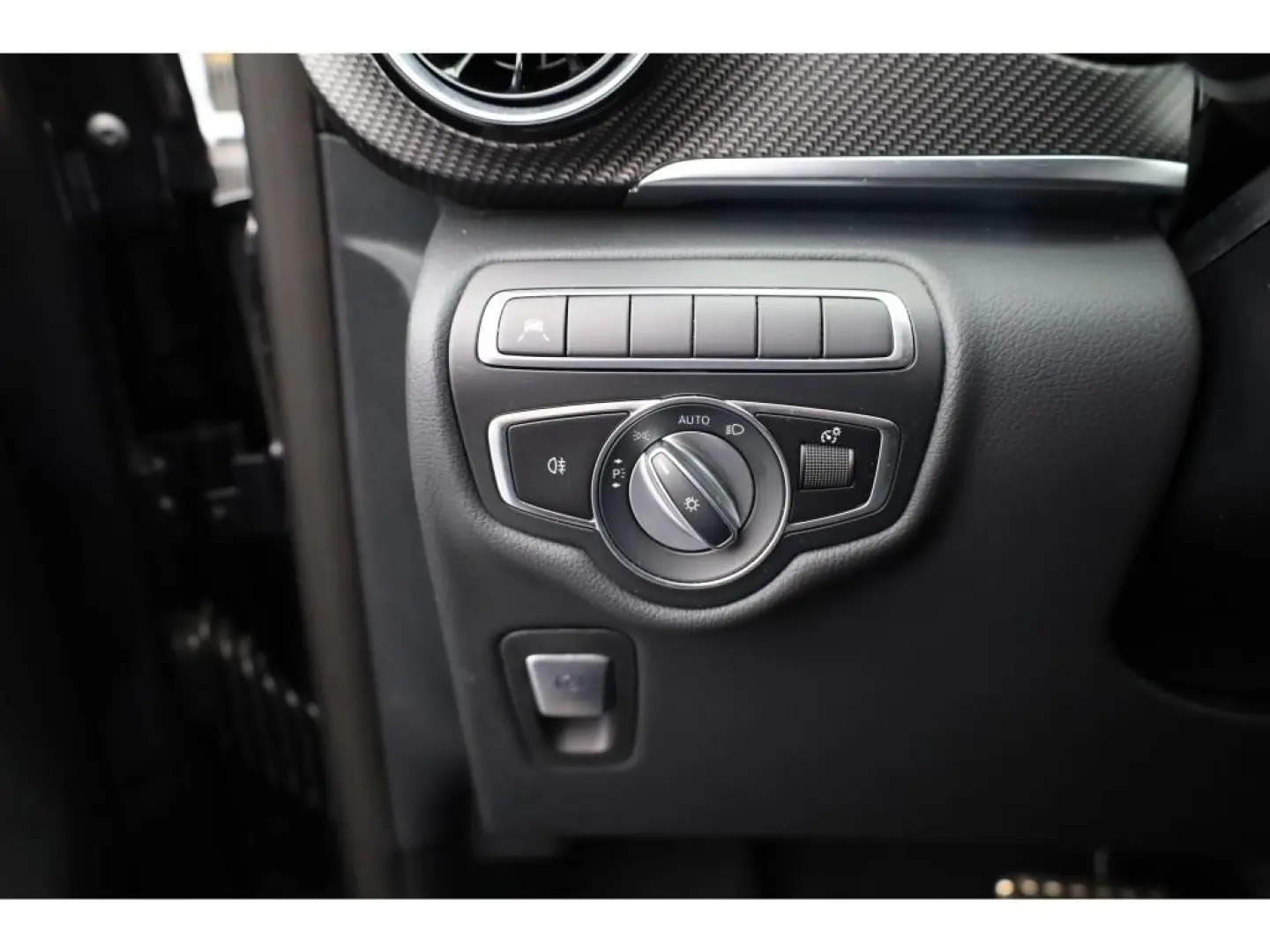 V 220 d AMG 7Sitze AHK ILS Navi RfKam 19Zoll