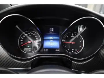 V 220 d AMG 7Sitze AHK ILS Navi RfKam 19Zoll