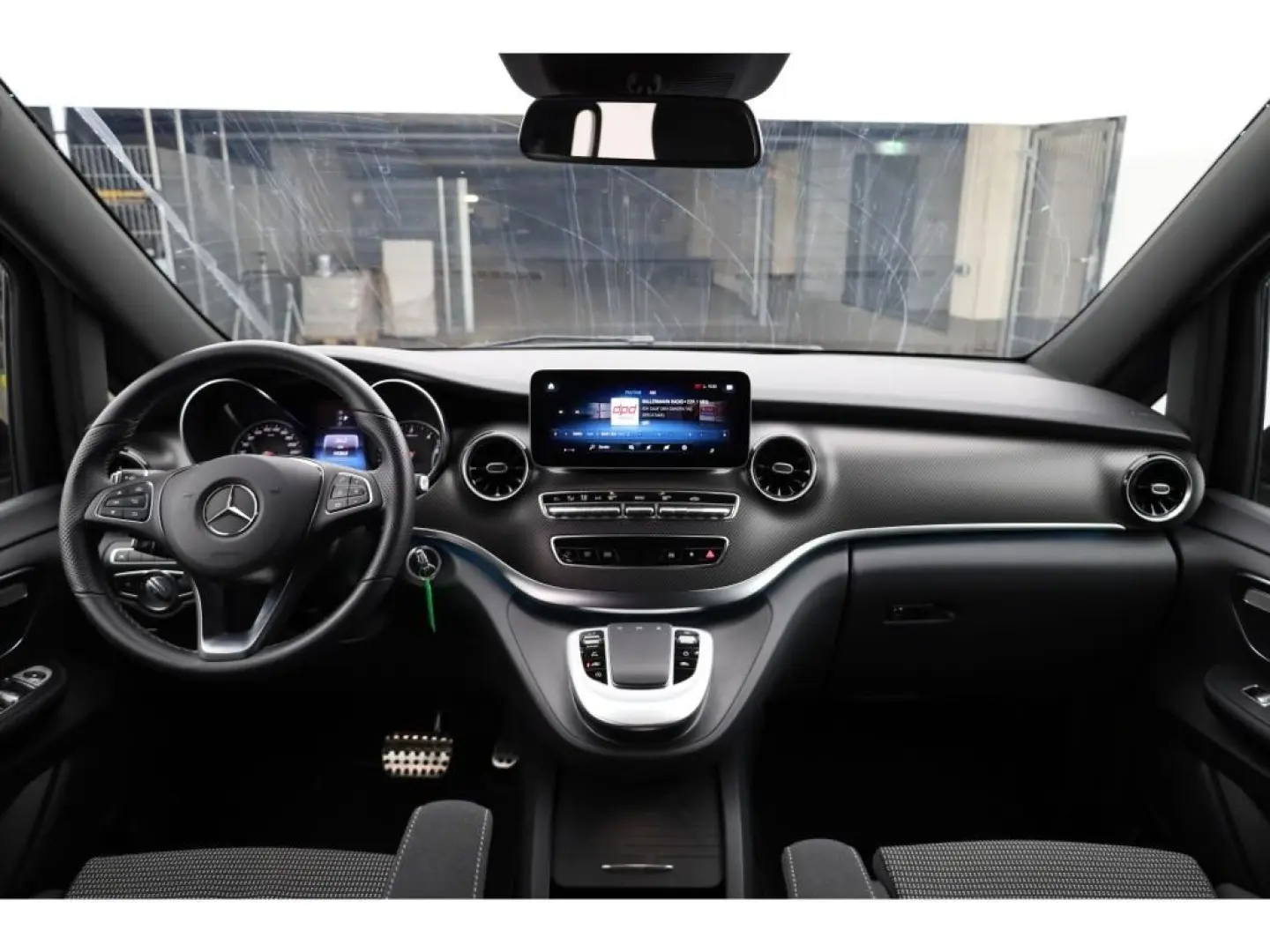 V 220 d AMG 7Sitze AHK ILS Navi RfKam 19Zoll