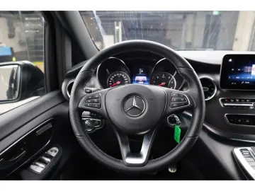 V 220 d AMG 7Sitze AHK ILS Navi RfKam 19Zoll