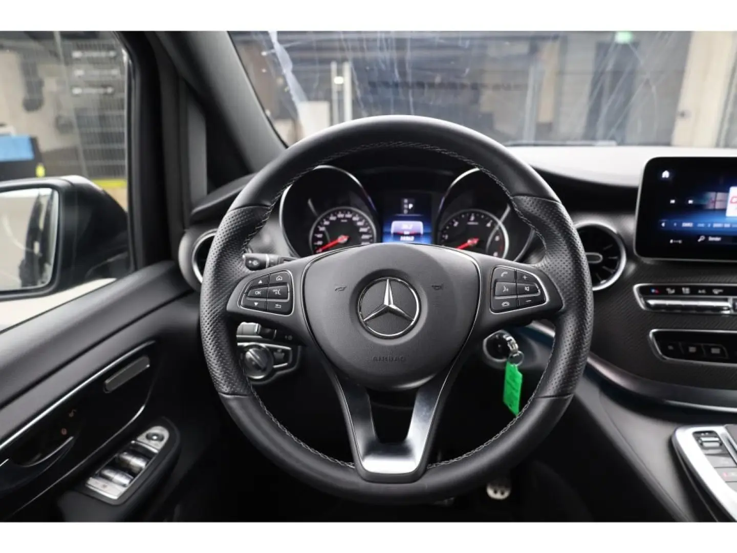 V 220 d AMG 7Sitze AHK ILS Navi RfKam 19Zoll