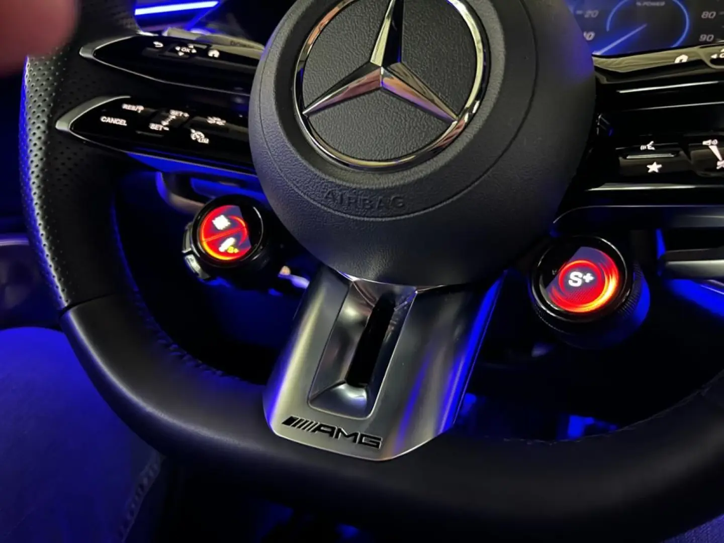 EQS 53 4M  AMG TV Hyperscreen AugmeHD RemoPark