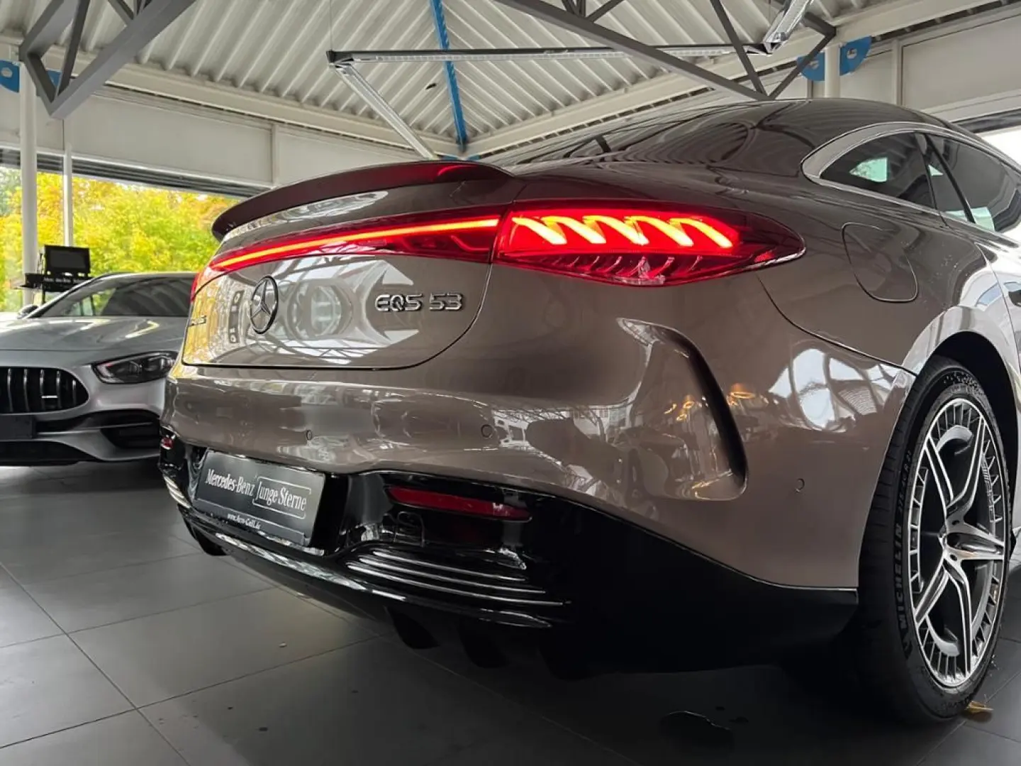 EQS 53 4M  AMG TV Hyperscreen AugmeHD RemoPark