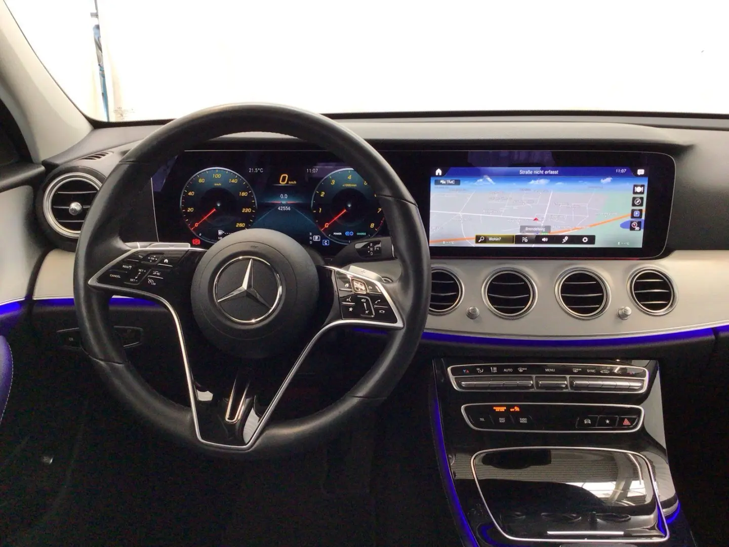 E 200 AVANTG NIGHT BUSI FAP KEYLGO 360  LED WDGS