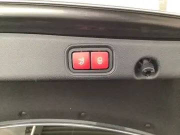 E 200 AVANTG NIGHT BUSI FAP KEYLGO 360  LED WDGS