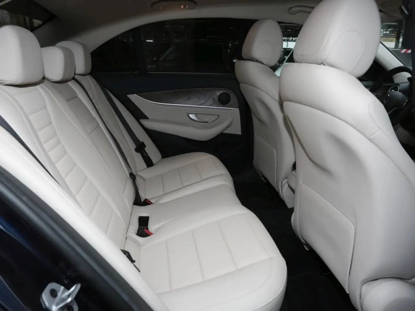 E 300 Avantgarde Standhzg Distronic  Kamera